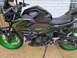 2025 Kawasaki Z500 SE Black