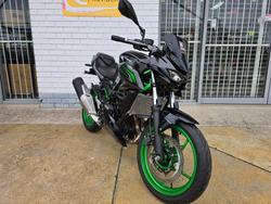 2025 Kawasaki Z500 SE Black