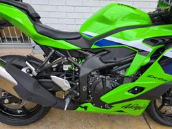 2026 Kawasaki NINJA 400 ZX-4RR KRT ZX400STFAN Green