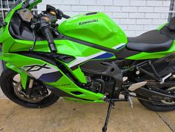 2026 Kawasaki NINJA 400 ZX-4RR KRT ZX400STFAN Green