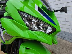 2026 Kawasaki NINJA 400 ZX-4RR KRT ZX400STFAN Green
