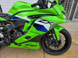 2026 Kawasaki NINJA 400 ZX-4RR KRT ZX400STFAN Green