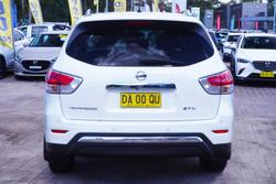 2016 Nissan Pathfinder ST-L