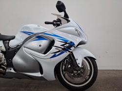 Suzuki 2008 SUZUKI 1300cc GSX1300R White