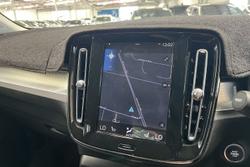 2021 Volvo XC40 T4 Momentum