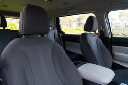 2023 Kia Carnival S