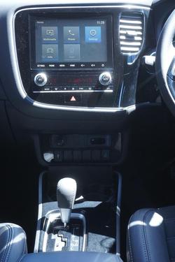 2019 Mitsubishi Outlander ES