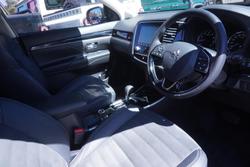 2019 Mitsubishi Outlander ES