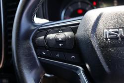 2022 Isuzu MU-X LS-T