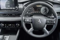 2024 Mitsubishi Outlander ES