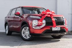 2024 Mitsubishi Outlander ES