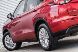 2024 Mitsubishi Outlander ES