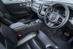 2023 Volvo XC60 Ultimate B5 Bright