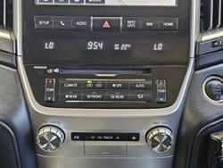 2018 Toyota Landcruiser VX VDJ200R 4X4 Dual Range Glacier White