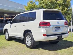 2018 Toyota Landcruiser VX VDJ200R 4X4 Dual Range Glacier White