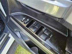 2018 Toyota Landcruiser VX VDJ200R 4X4 Dual Range Glacier White