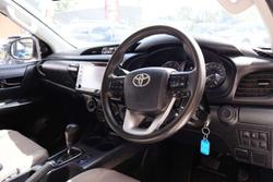 2022 Toyota Hilux SR