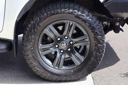 2022 Toyota Hilux SR