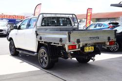 2022 Toyota Hilux SR