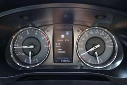 2022 Toyota Hilux SR