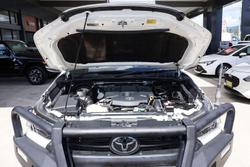 2022 Toyota Hilux SR