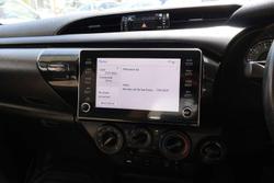 2022 Toyota Hilux SR