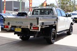 2022 Toyota Hilux SR