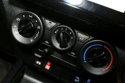 2025 Toyota Hilux SR