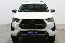 2025 Toyota Hilux SR