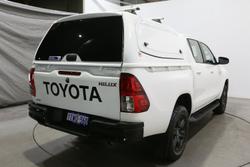2025 Toyota Hilux SR