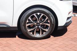 2022 Kia Carnival Si