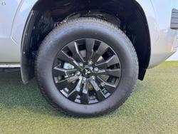 2025 Mitsubishi Triton GLX-R