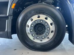 2025 Iveco S-Way AT600