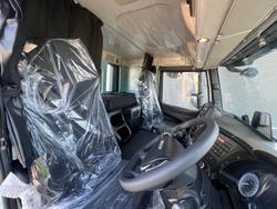 2025 Iveco S-Way AT600