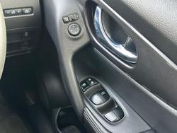 2022 Nissan X-TRAIL ST