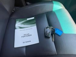 2023 Toyota Hilux SR5