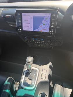 2023 Toyota Hilux SR5