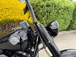 2017 HARLEY-DAVIDSON FLSS SOFTAIL SLIM S Black