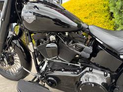 2017 HARLEY-DAVIDSON FLSS SOFTAIL SLIM S Black