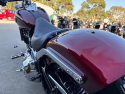 2017 HARLEY-DAVIDSON FXSB SOFTAIL BREAKOUT Red