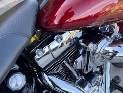 2017 HARLEY-DAVIDSON FXSB SOFTAIL BREAKOUT Red