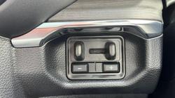 2025 Ford Everest Platinum