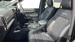 2025 Ford Everest Platinum