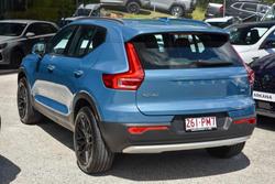 2023 Volvo XC40 Ultimate B4 Bright