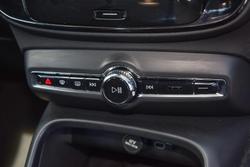 2023 Volvo XC40 Ultimate B4 Bright