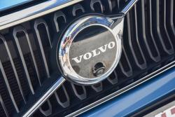 2023 Volvo XC40 Ultimate B4 Bright