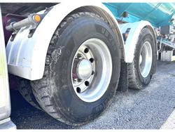 2007 Kenworth Prime Mover K104b