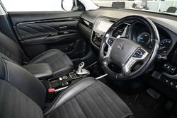 2018 Mitsubishi Outlander PHEV ES ADAS