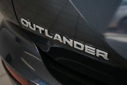 2025 Mitsubishi Outlander LS