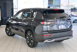 2025 Mitsubishi Outlander LS